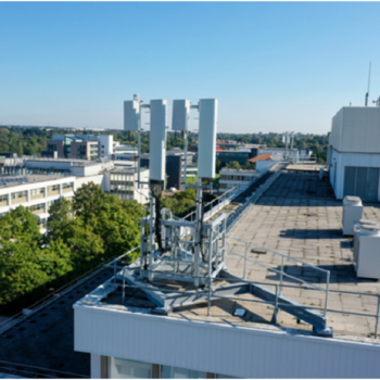 DAS antenna installation